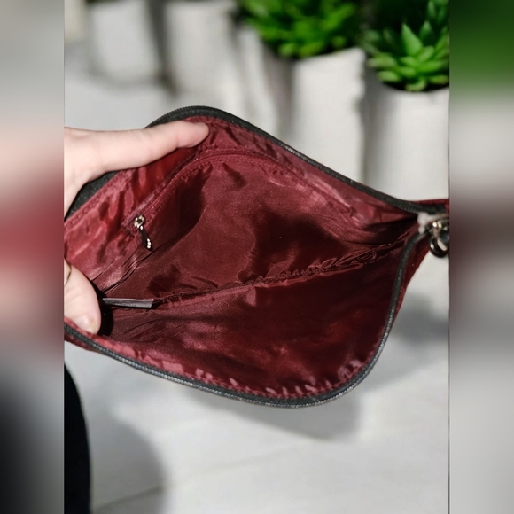 Maroon Velvet Pouch - Picture 2 of 2